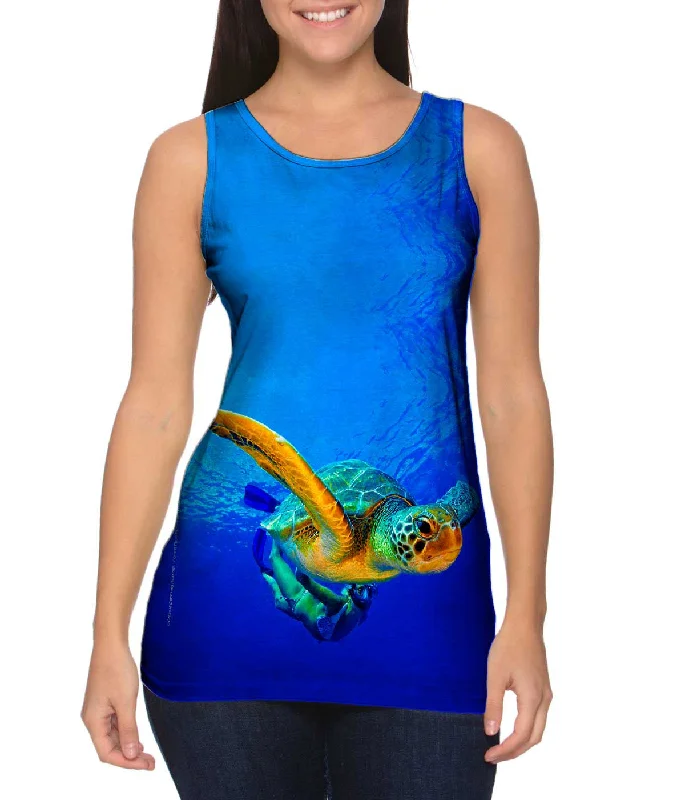 Trendy Slogan Tank-Complicidad Turtle Dive Underwater